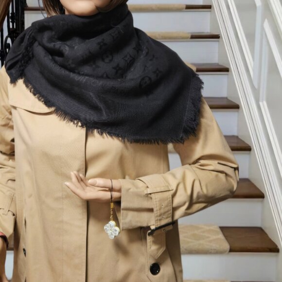 ❗SOLD❗ Monogram Classic Shawl - Picture 12 of 15